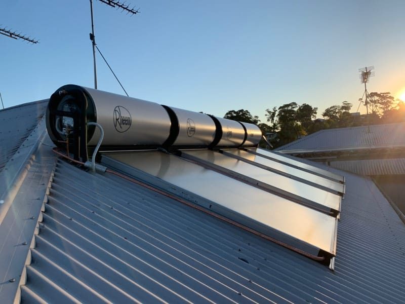 Solar hot water system